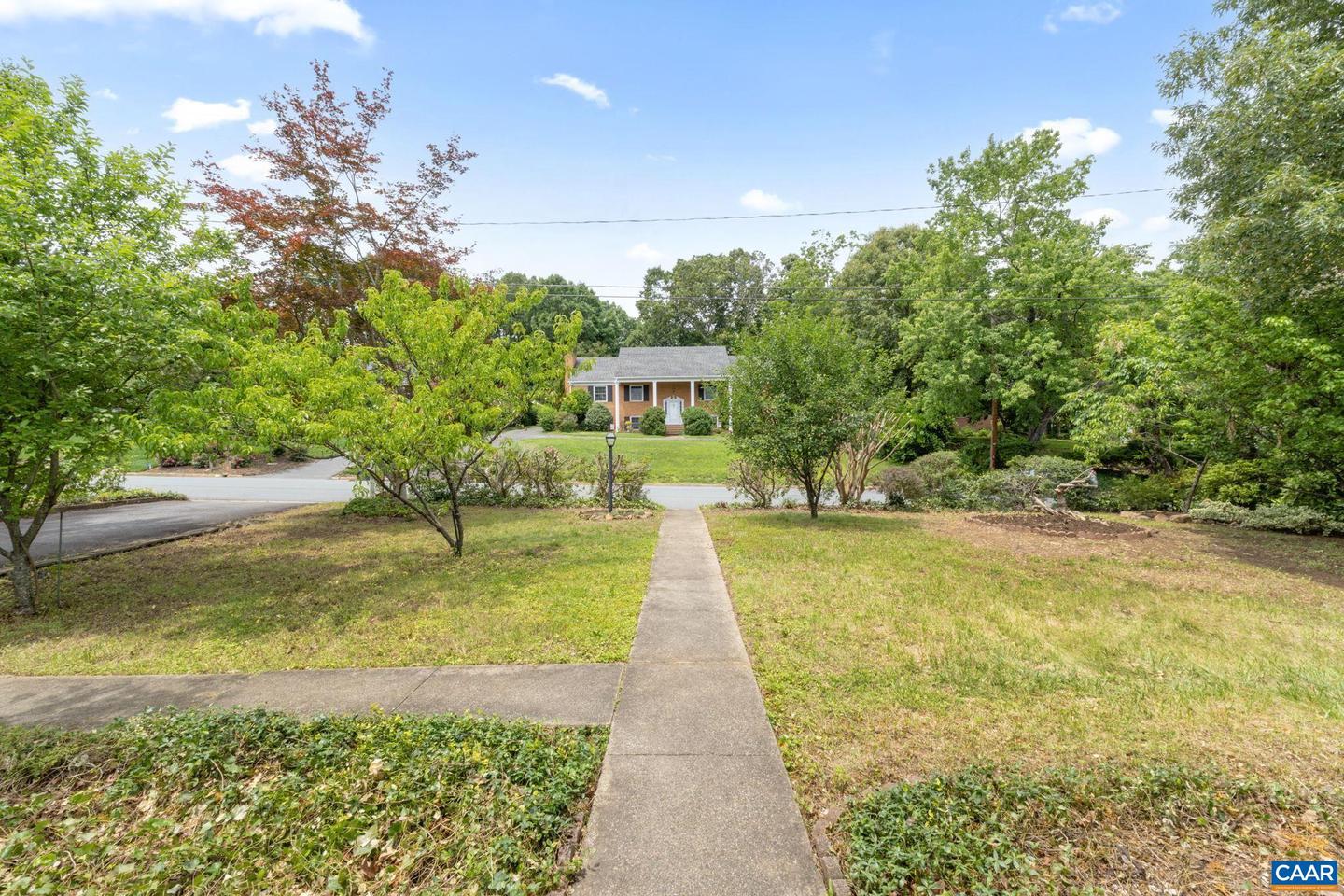 104 CHAUCER RD, CHARLOTTESVILLE, Virginia 22901, 4 Bedrooms Bedrooms, ,3 BathroomsBathrooms,Residential,For sale,104 CHAUCER RD,665301 MLS # 665301