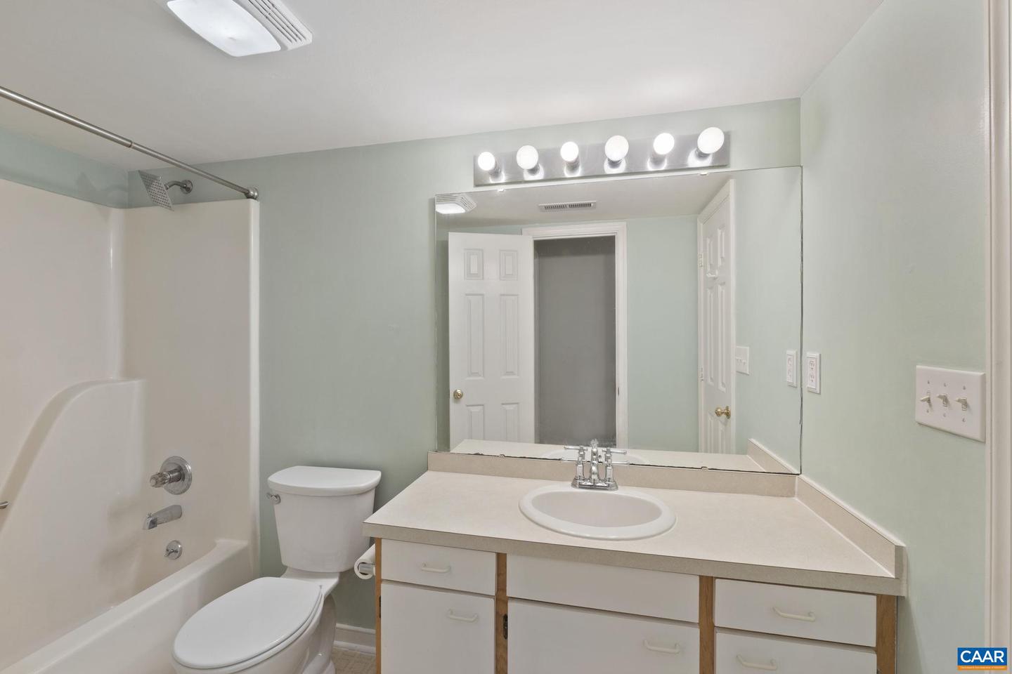 1248 CLIFDEN GREENE, CHARLOTTESVILLE, Virginia 22901, 2 Bedrooms Bedrooms, ,1 BathroomBathrooms,Residential,For sale,1248 CLIFDEN GREENE,665312 MLS # 665312