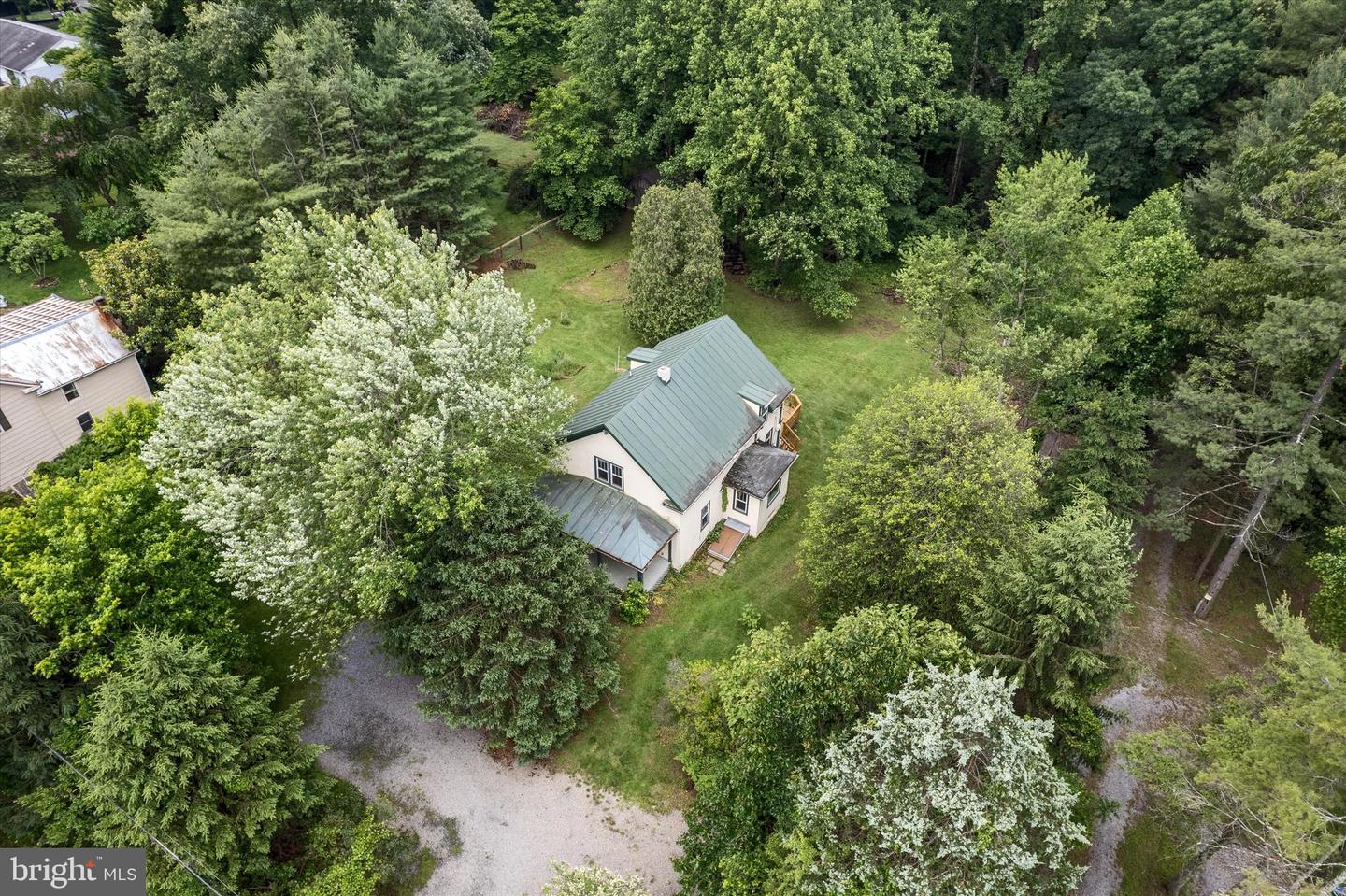616 PINE GROVE RD, BLUEMONT, Virginia 20135, 3 Bedrooms Bedrooms, ,2 BathroomsBathrooms,Residential,For sale,616 PINE GROVE RD,VACL2003794 MLS # VACL2003794