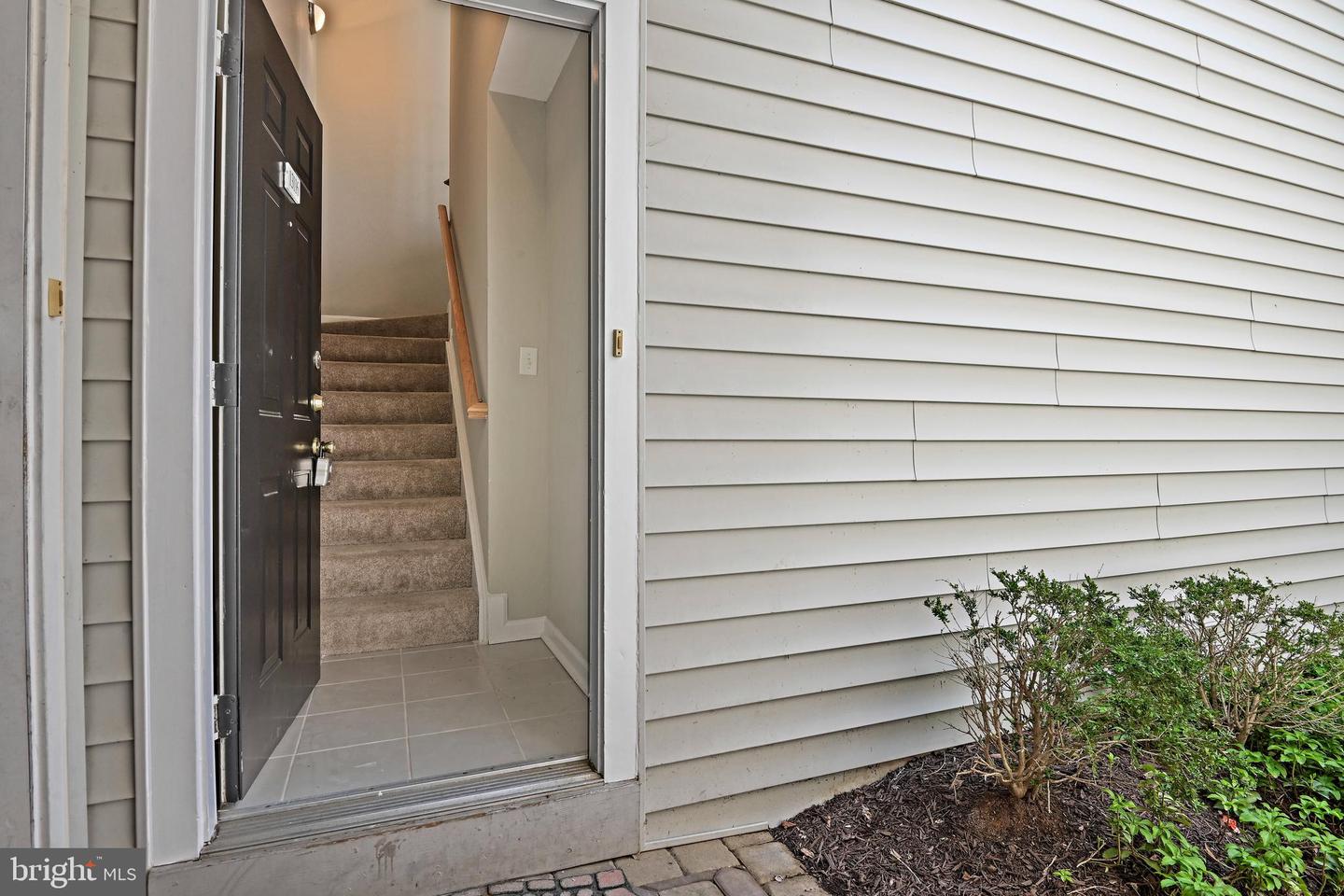 13116 MARCEY CREEK RD #13116, HERNDON, Virginia 20171, 3 Bedrooms Bedrooms, ,1 BathroomBathrooms,Residential,For sale,13116 MARCEY CREEK RD #13116,VAFX2244368 MLS # VAFX2244368