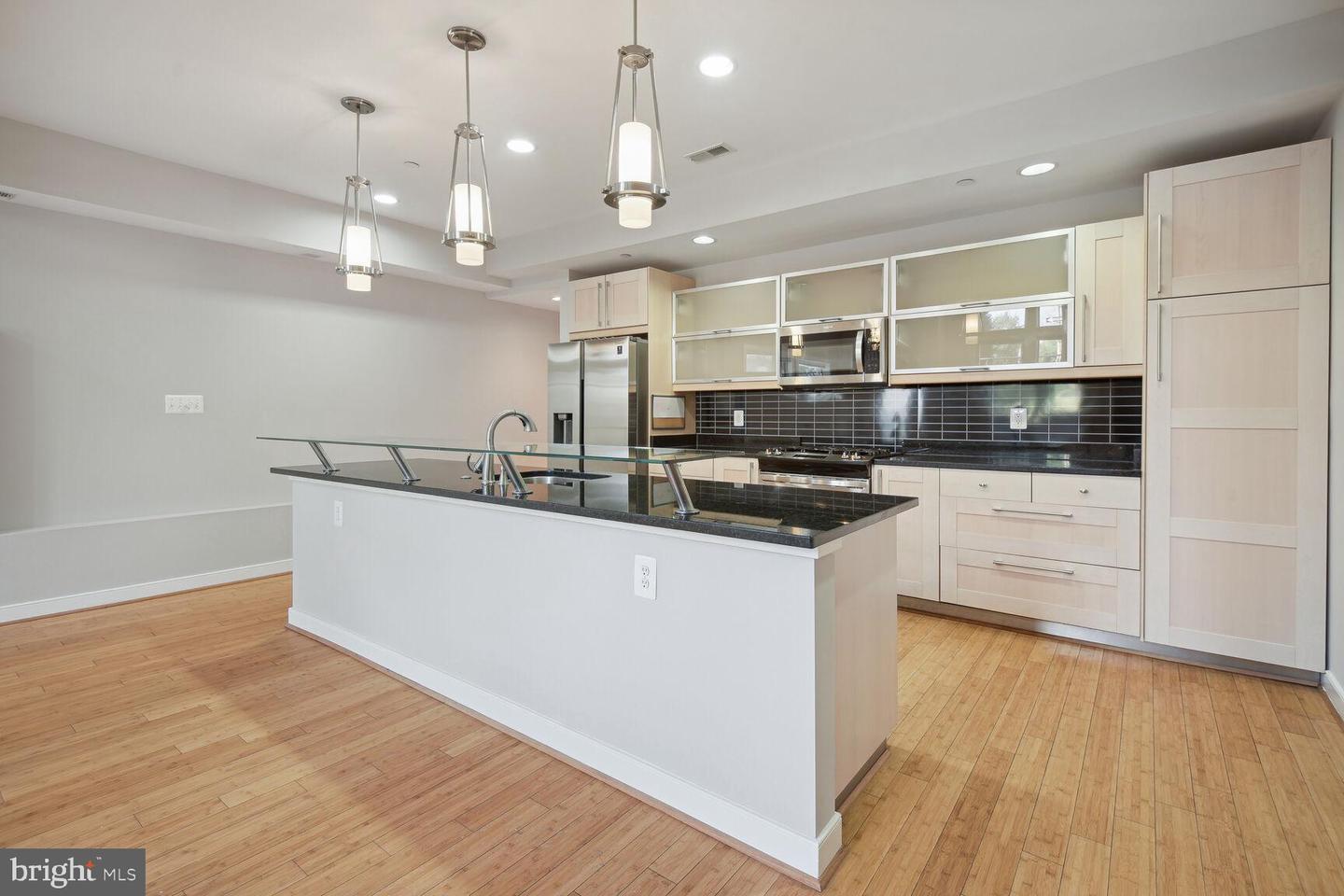 241 R ST NE #A, WASHINGTON, District Of Columbia 20002, 3 Bedrooms Bedrooms, ,2 BathroomsBathrooms,Residential,For sale,241 R ST NE #A,DCDC2203304 MLS # DCDC2203304