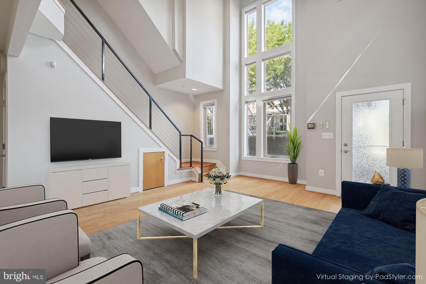 241 R ST NE #A, WASHINGTON, District Of Columbia 20002, 3 Bedrooms Bedrooms, ,2 BathroomsBathrooms,Residential,For sale,241 R ST NE #A,DCDC2203304 MLS # DCDC2203304