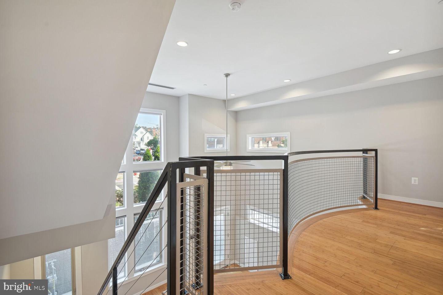 241 R ST NE #A, WASHINGTON, District Of Columbia 20002, 3 Bedrooms Bedrooms, ,2 BathroomsBathrooms,Residential,For sale,241 R ST NE #A,DCDC2203304 MLS # DCDC2203304