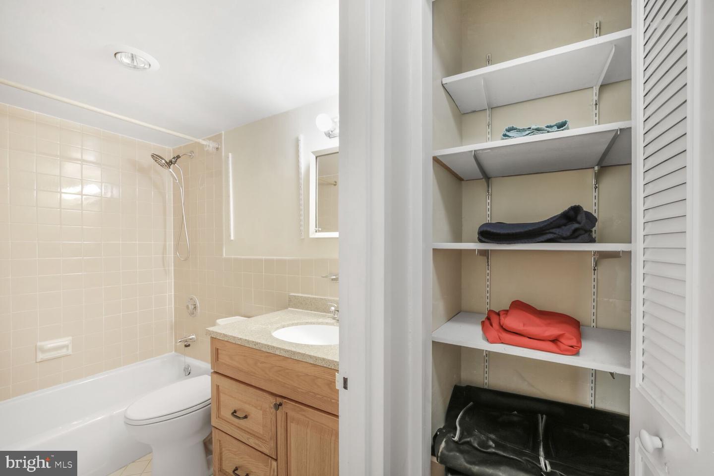 2939 VAN NESS ST NW #608, WASHINGTON, District Of Columbia 20008, 1 Bedroom Bedrooms, ,1 BathroomBathrooms,Residential,For sale,2939 VAN NESS ST NW #608,DCDC2203656 MLS # DCDC2203656