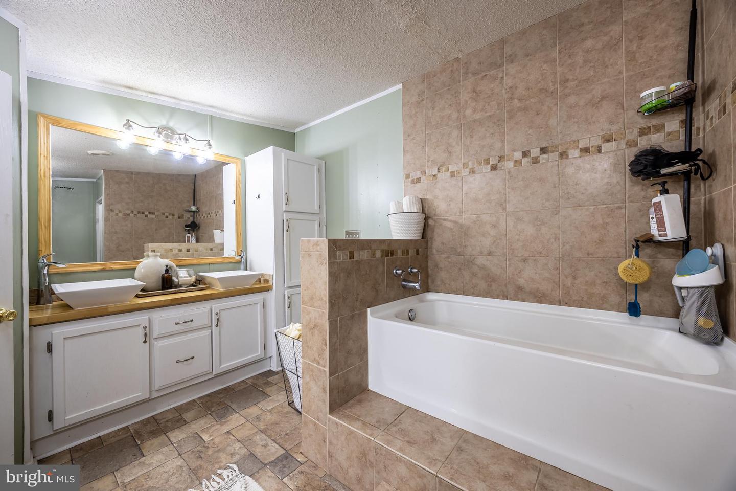 10452 WILHOITS MILL RD, BARBOURSVILLE, Virginia 22923, 4 Bedrooms Bedrooms, 10 Rooms Rooms,2 BathroomsBathrooms,Residential,For sale,10452 WILHOITS MILL RD,VAGR2000722 MLS # VAGR2000722