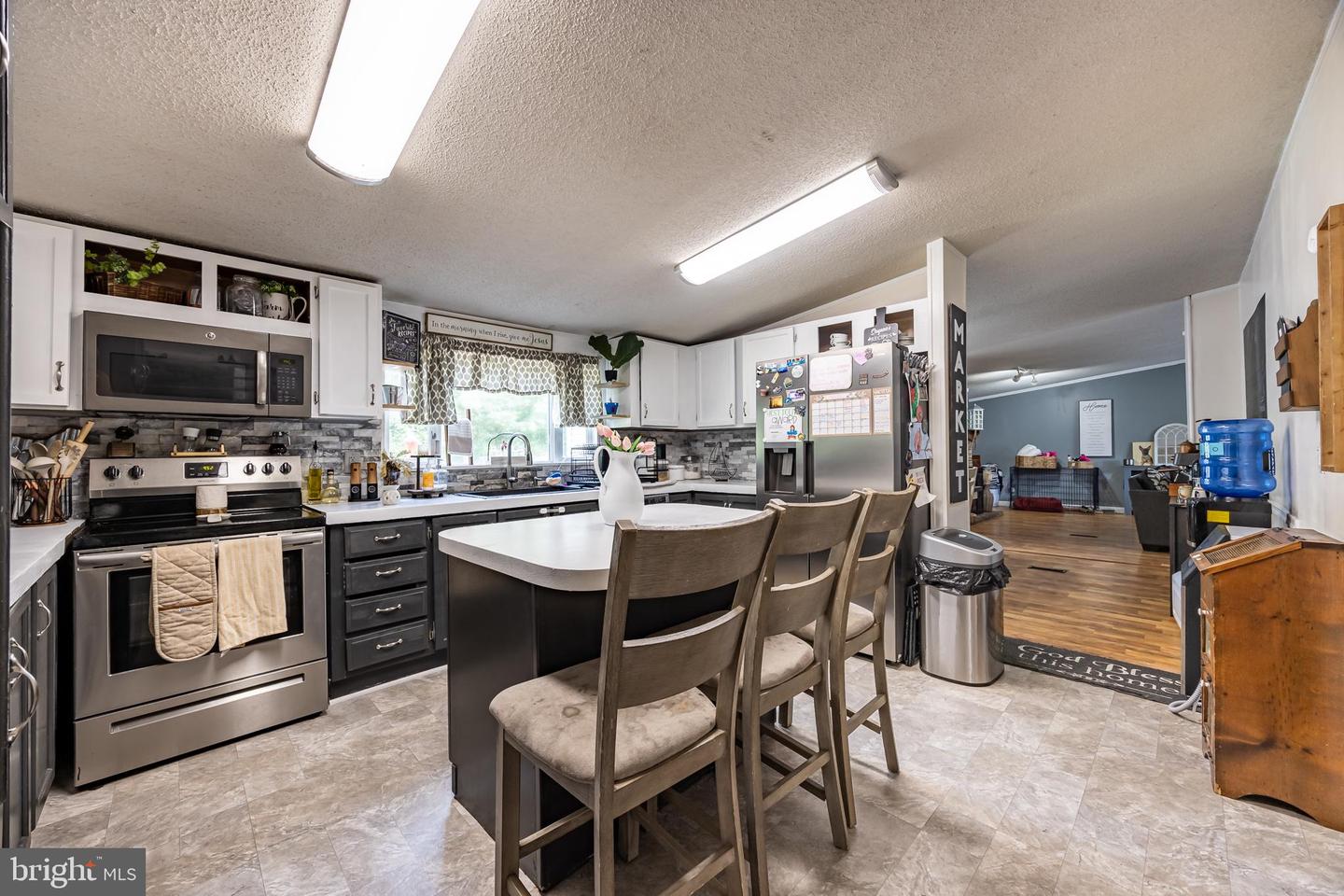 10452 WILHOITS MILL RD, BARBOURSVILLE, Virginia 22923, 4 Bedrooms Bedrooms, 10 Rooms Rooms,2 BathroomsBathrooms,Residential,For sale,10452 WILHOITS MILL RD,VAGR2000722 MLS # VAGR2000722