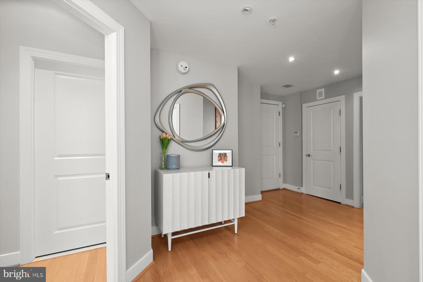 2425 L ST NW #623, WASHINGTON, District Of Columbia 20037, 3 Bedrooms Bedrooms, ,2 BathroomsBathrooms,Residential,For sale,2425 L ST NW #623,DCDC2203074 MLS # DCDC2203074