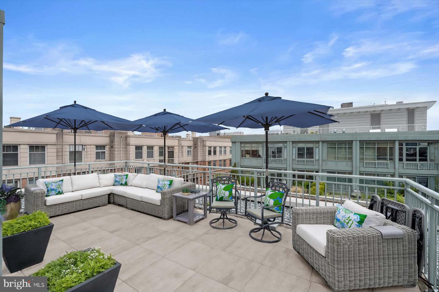 2425 L ST NW #623, WASHINGTON, District Of Columbia 20037, 3 Bedrooms Bedrooms, ,2 BathroomsBathrooms,Residential,For sale,2425 L ST NW #623,DCDC2203074 MLS # DCDC2203074