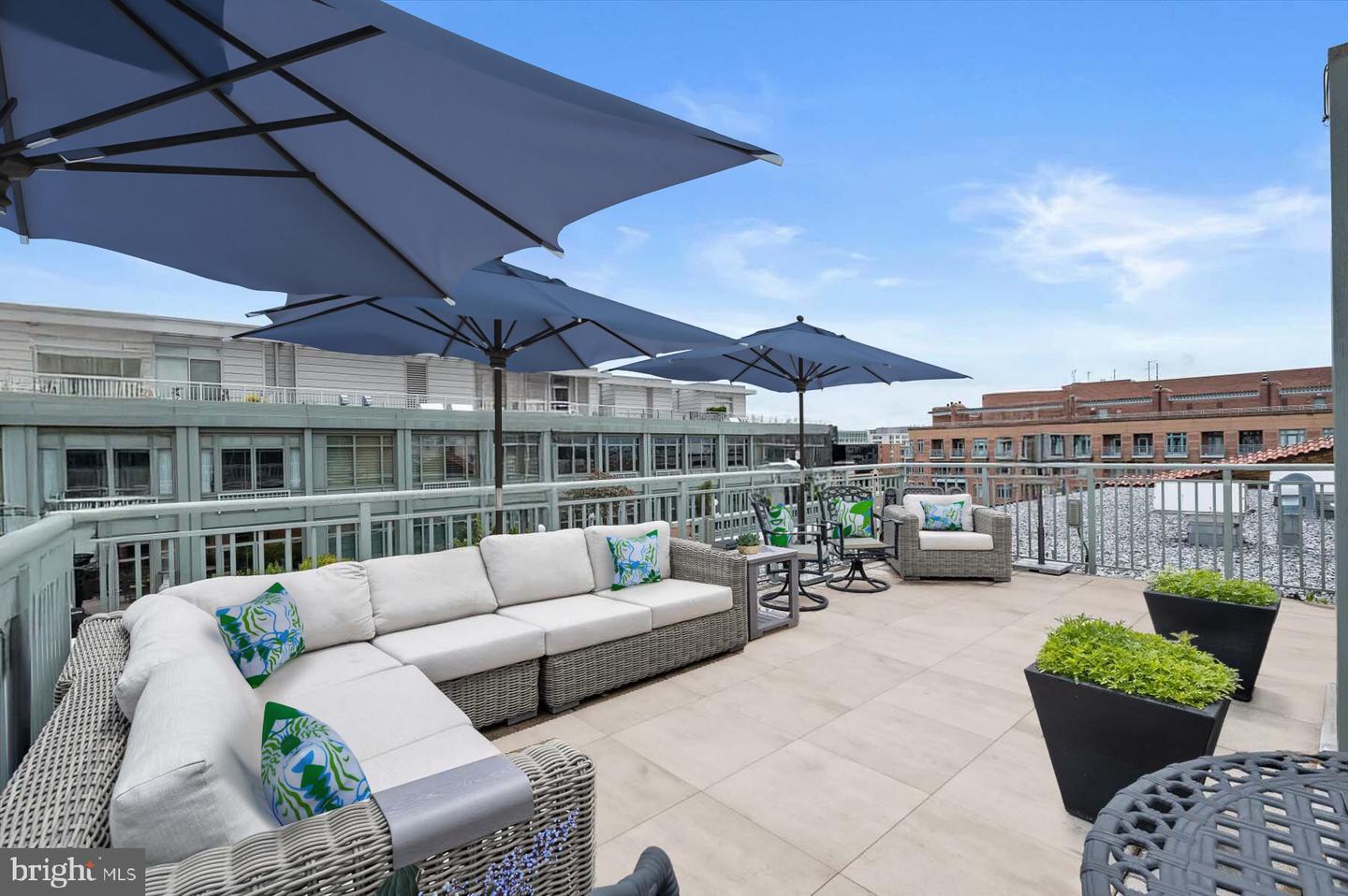 2425 L ST NW #623, WASHINGTON, District Of Columbia 20037, 3 Bedrooms Bedrooms, ,2 BathroomsBathrooms,Residential,For sale,2425 L ST NW #623,DCDC2203074 MLS # DCDC2203074
