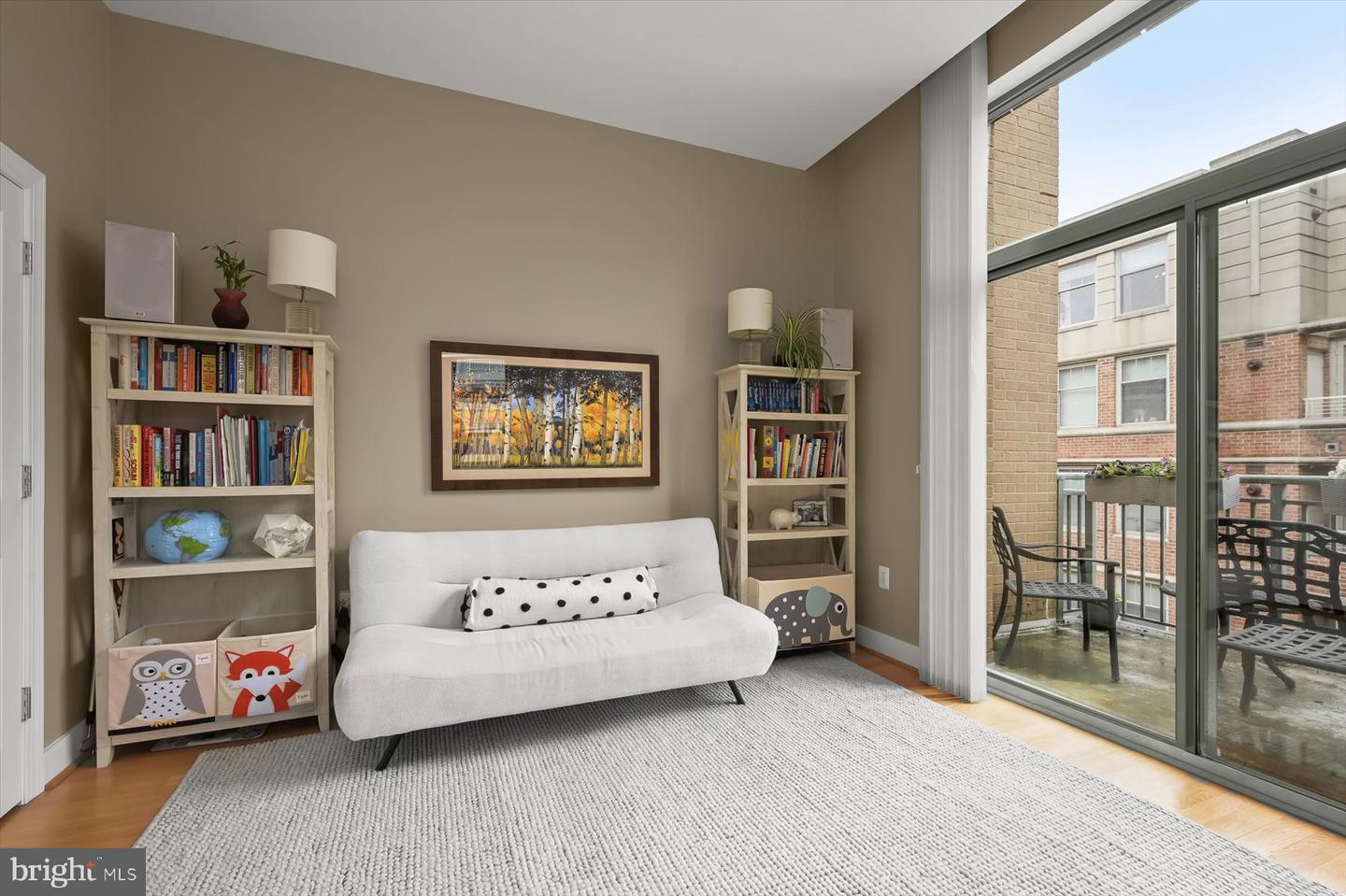 2425 L ST NW #623, WASHINGTON, District Of Columbia 20037, 3 Bedrooms Bedrooms, ,2 BathroomsBathrooms,Residential,For sale,2425 L ST NW #623,DCDC2203074 MLS # DCDC2203074
