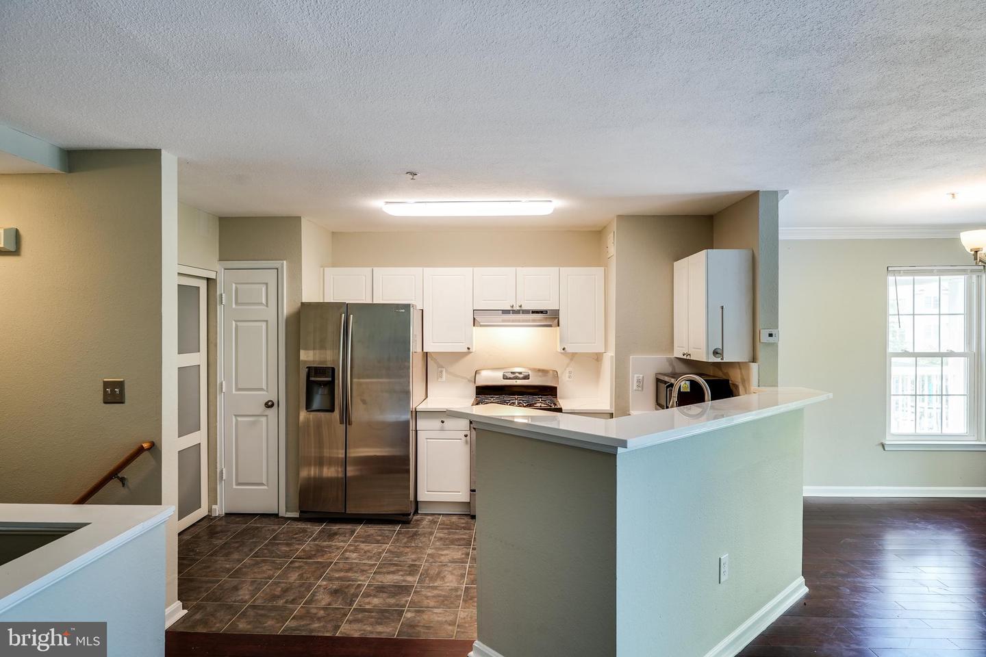 4618 SUPERIOR SQ #4618, FAIRFAX, Virginia 22033, 2 Bedrooms Bedrooms, ,2 BathroomsBathrooms,Residential,For sale,4618 SUPERIOR SQ #4618,VAFX2244322 MLS # VAFX2244322