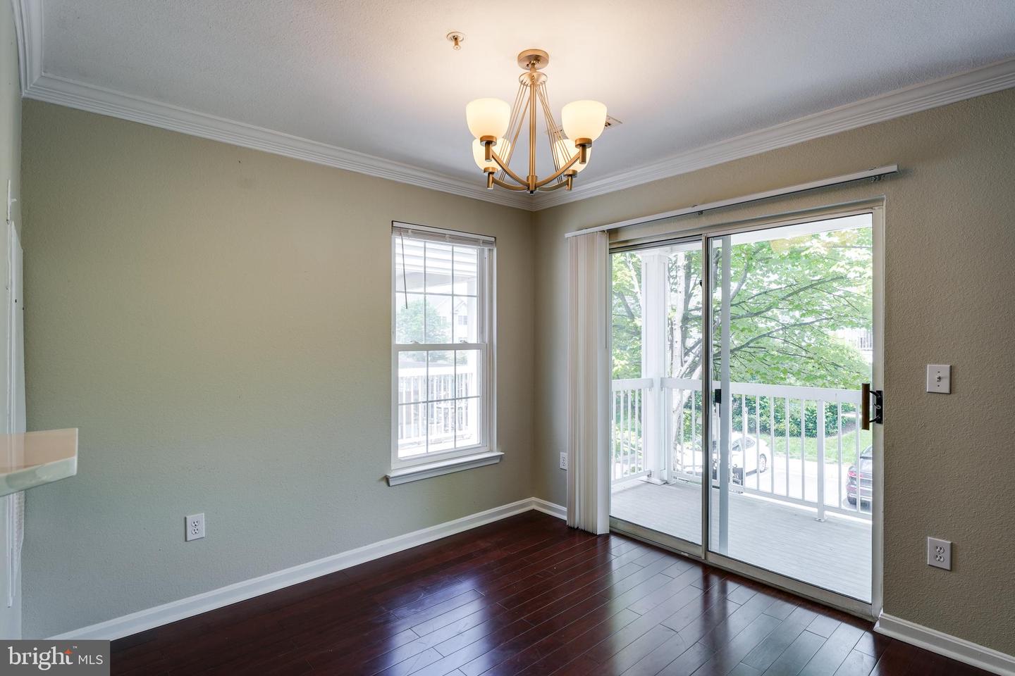 4618 SUPERIOR SQ #4618, FAIRFAX, Virginia 22033, 2 Bedrooms Bedrooms, ,2 BathroomsBathrooms,Residential,For sale,4618 SUPERIOR SQ #4618,VAFX2244322 MLS # VAFX2244322