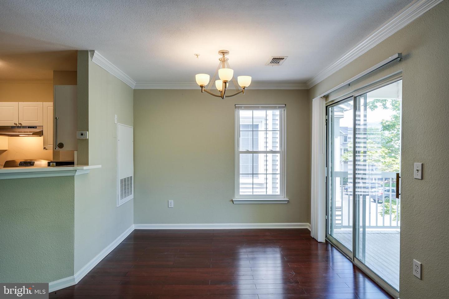 4618 SUPERIOR SQ #4618, FAIRFAX, Virginia 22033, 2 Bedrooms Bedrooms, ,2 BathroomsBathrooms,Residential,For sale,4618 SUPERIOR SQ #4618,VAFX2244322 MLS # VAFX2244322