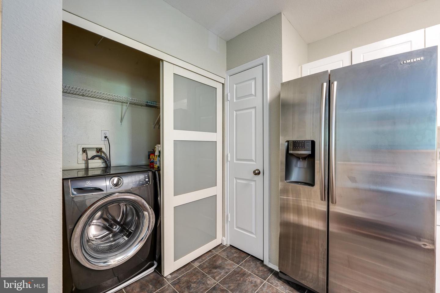 4618 SUPERIOR SQ #4618, FAIRFAX, Virginia 22033, 2 Bedrooms Bedrooms, ,2 BathroomsBathrooms,Residential,For sale,4618 SUPERIOR SQ #4618,VAFX2244322 MLS # VAFX2244322