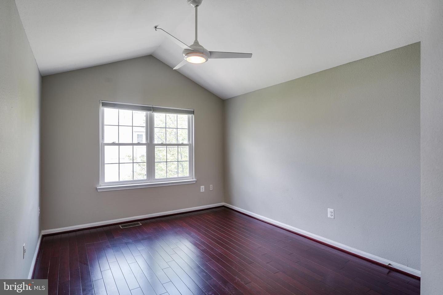 4618 SUPERIOR SQ #4618, FAIRFAX, Virginia 22033, 2 Bedrooms Bedrooms, ,2 BathroomsBathrooms,Residential,For sale,4618 SUPERIOR SQ #4618,VAFX2244322 MLS # VAFX2244322
