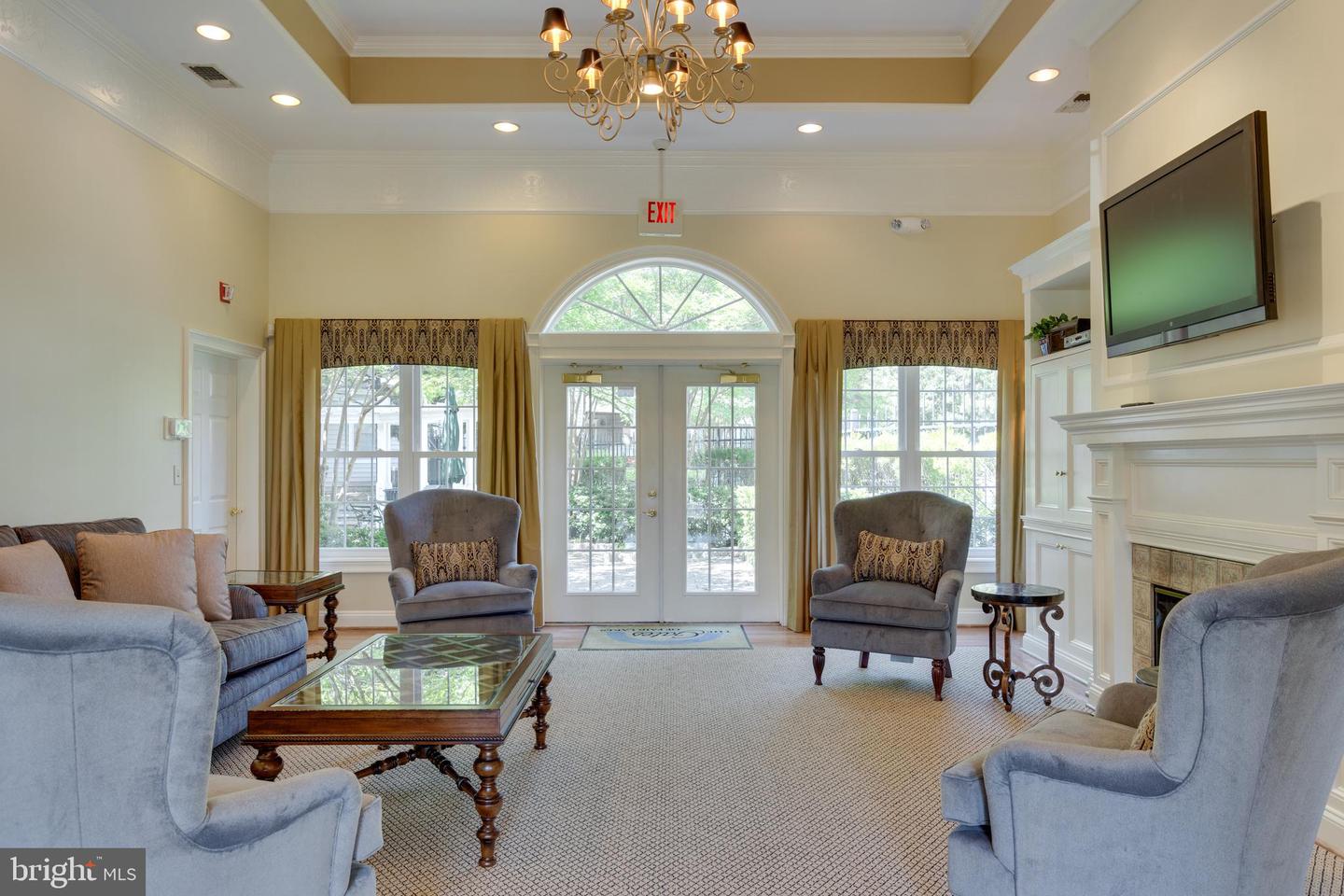 4618 SUPERIOR SQ #4618, FAIRFAX, Virginia 22033, 2 Bedrooms Bedrooms, ,2 BathroomsBathrooms,Residential,For sale,4618 SUPERIOR SQ #4618,VAFX2244322 MLS # VAFX2244322