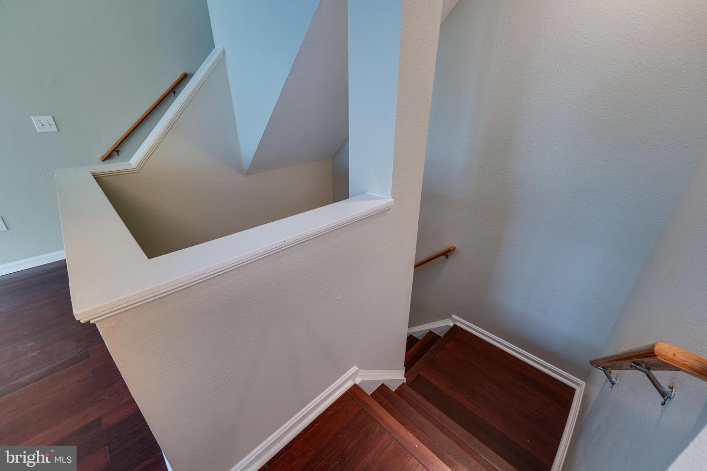 4618 SUPERIOR SQ #4618, FAIRFAX, Virginia 22033, 2 Bedrooms Bedrooms, ,2 BathroomsBathrooms,Residential,For sale,4618 SUPERIOR SQ #4618,VAFX2244322 MLS # VAFX2244322