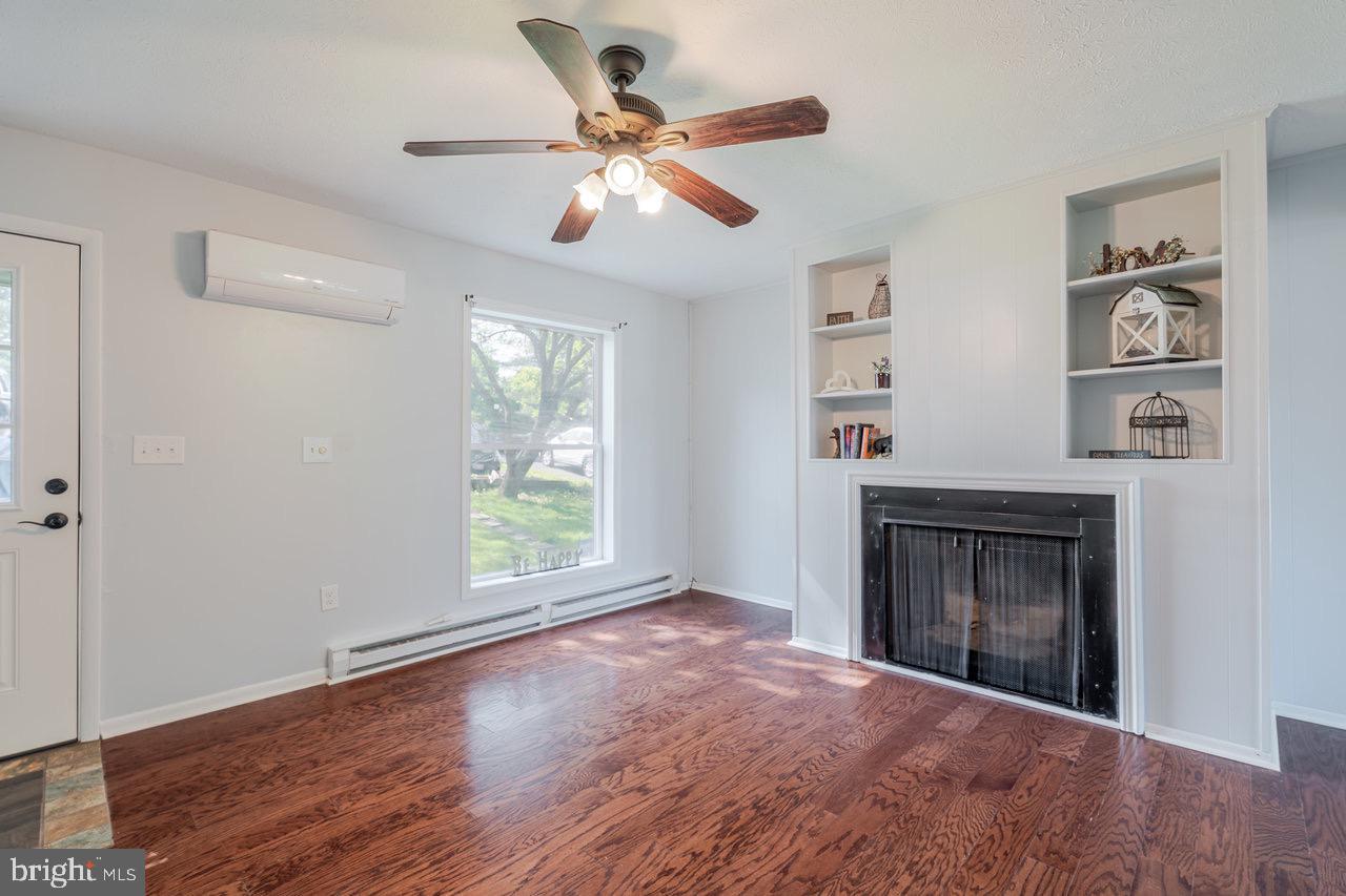 136 ATLANTIC AVE, BROADWAY, Virginia 22815, 2 Bedrooms Bedrooms, ,1 BathroomBathrooms,Residential,For sale,136 ATLANTIC AVE,VARO2002346 MLS # VARO2002346
