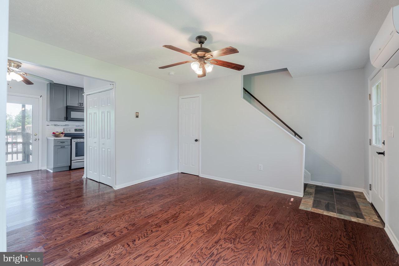 136 ATLANTIC AVE, BROADWAY, Virginia 22815, 2 Bedrooms Bedrooms, ,1 BathroomBathrooms,Residential,For sale,136 ATLANTIC AVE,VARO2002346 MLS # VARO2002346