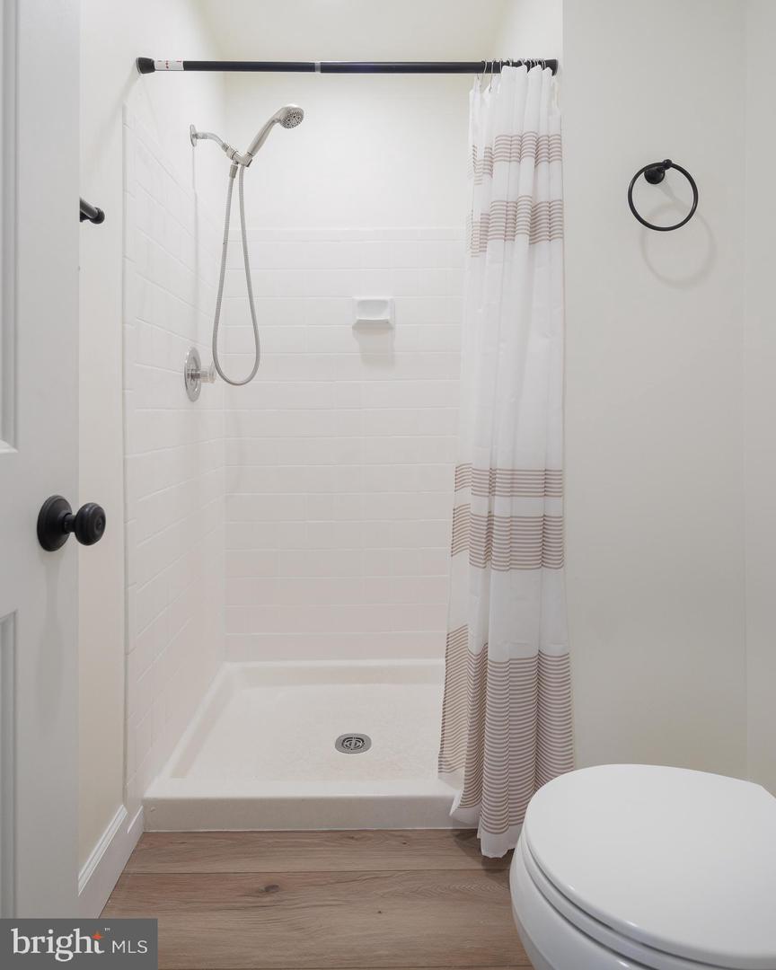 7710 ASTERELLA CT, SPRINGFIELD, Virginia 22152, 3 Bedrooms Bedrooms, ,3 BathroomsBathrooms,Residential,For sale,7710 ASTERELLA CT,VAFX2245154 MLS # VAFX2245154