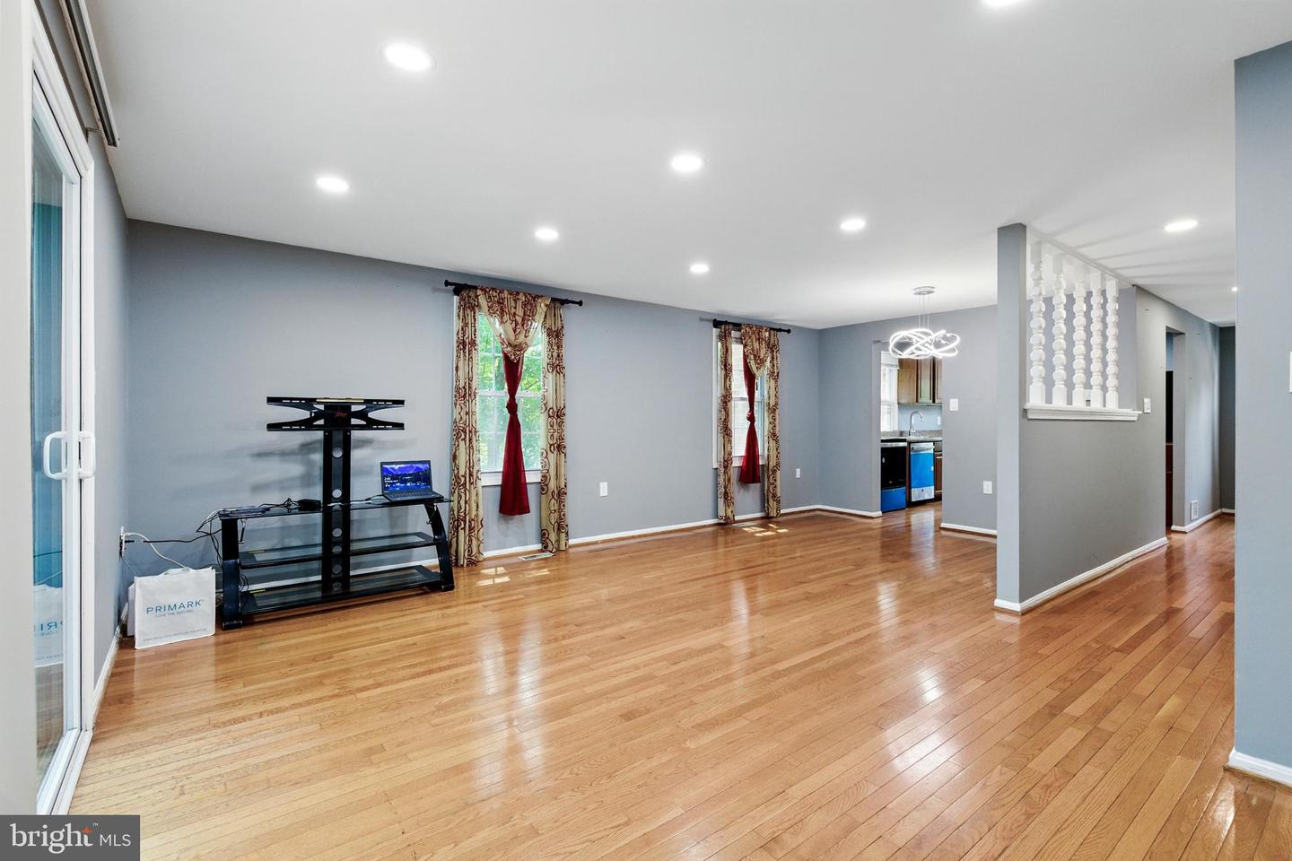 14367 N PARK CT, WOODBRIDGE, Virginia 22193, 4 Bedrooms Bedrooms, ,3 BathroomsBathrooms,Residential,For sale,14367 N PARK CT,VAPW2096204 MLS # VAPW2096204