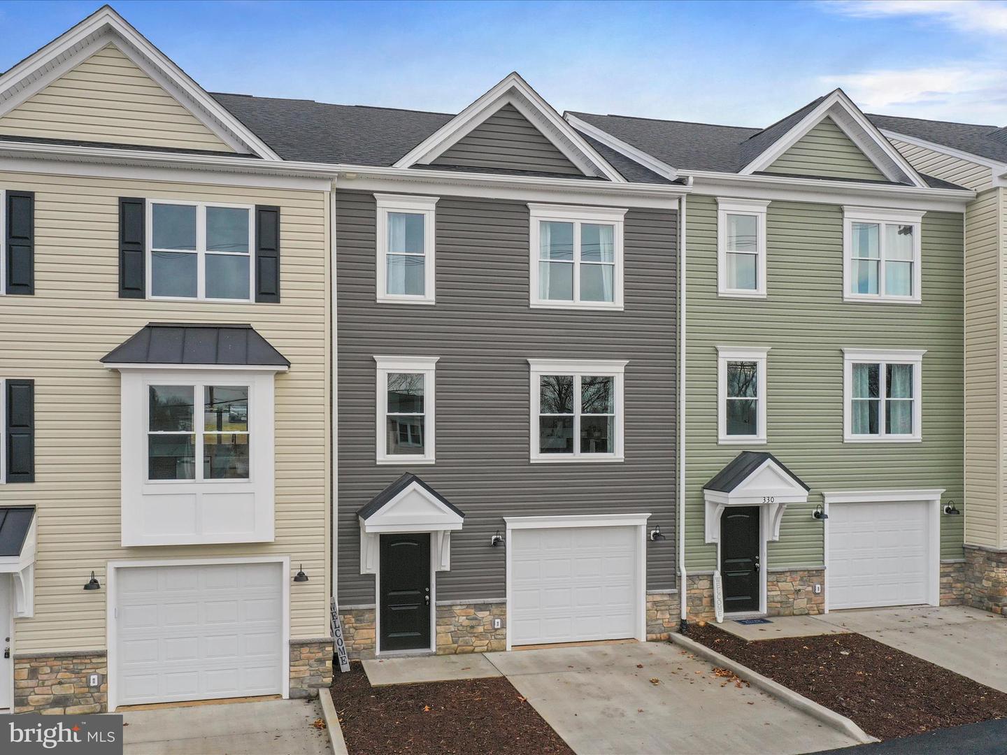 328 11TH ST W, FRONT ROYAL, Virginia 22630, 3 Bedrooms Bedrooms, ,3 BathroomsBathrooms,Residential,For sale,328 11TH ST W,VAWR2011372 MLS # VAWR2011372