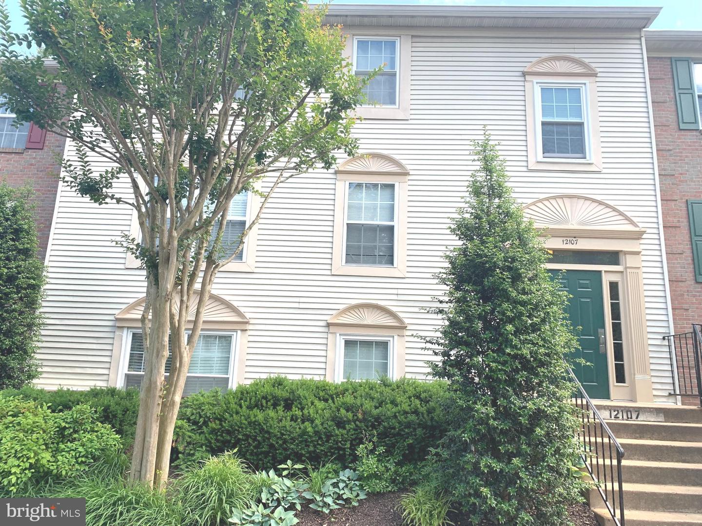12107 GREEN LEDGE CT #202, FAIRFAX, Virginia 22033, 3 Bedrooms Bedrooms, ,2 BathroomsBathrooms,Residential,For sale,12107 GREEN LEDGE CT #202,VAFX2245238 MLS # VAFX2245238