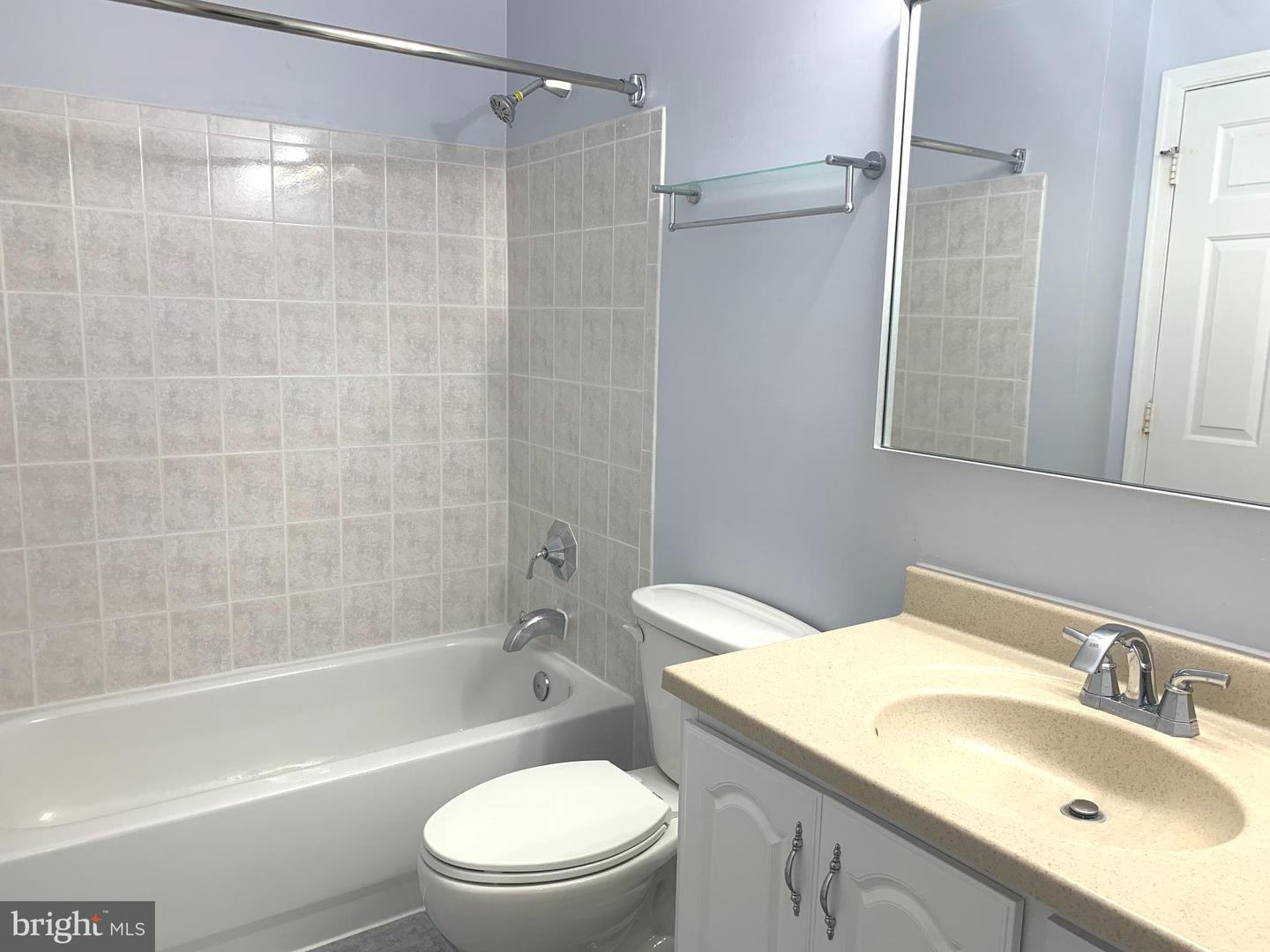 12107 GREEN LEDGE CT #202, FAIRFAX, Virginia 22033, 3 Bedrooms Bedrooms, ,2 BathroomsBathrooms,Residential,For sale,12107 GREEN LEDGE CT #202,VAFX2245238 MLS # VAFX2245238
