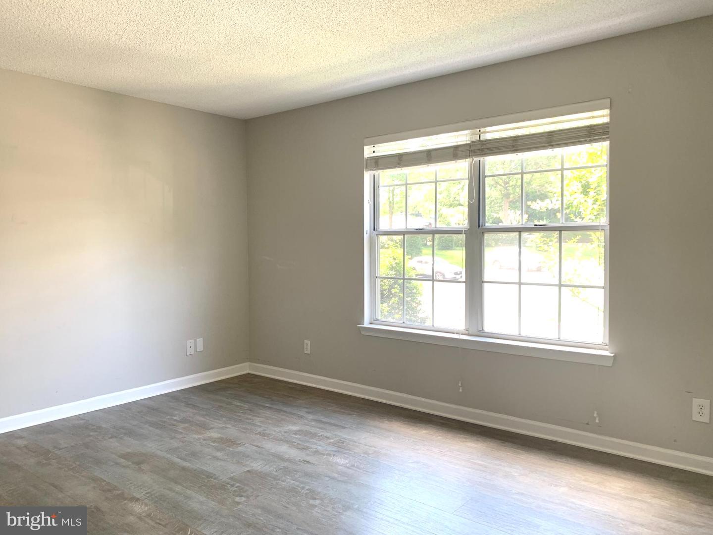 12107 GREEN LEDGE CT #202, FAIRFAX, Virginia 22033, 3 Bedrooms Bedrooms, ,2 BathroomsBathrooms,Residential,For sale,12107 GREEN LEDGE CT #202,VAFX2245238 MLS # VAFX2245238