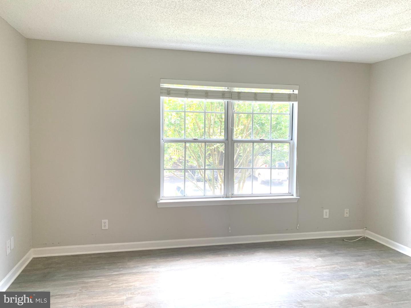 12107 GREEN LEDGE CT #202, FAIRFAX, Virginia 22033, 3 Bedrooms Bedrooms, ,2 BathroomsBathrooms,Residential,For sale,12107 GREEN LEDGE CT #202,VAFX2245238 MLS # VAFX2245238