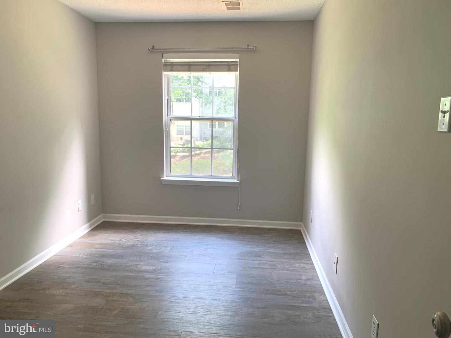 12107 GREEN LEDGE CT #202, FAIRFAX, Virginia 22033, 3 Bedrooms Bedrooms, ,2 BathroomsBathrooms,Residential,For sale,12107 GREEN LEDGE CT #202,VAFX2245238 MLS # VAFX2245238