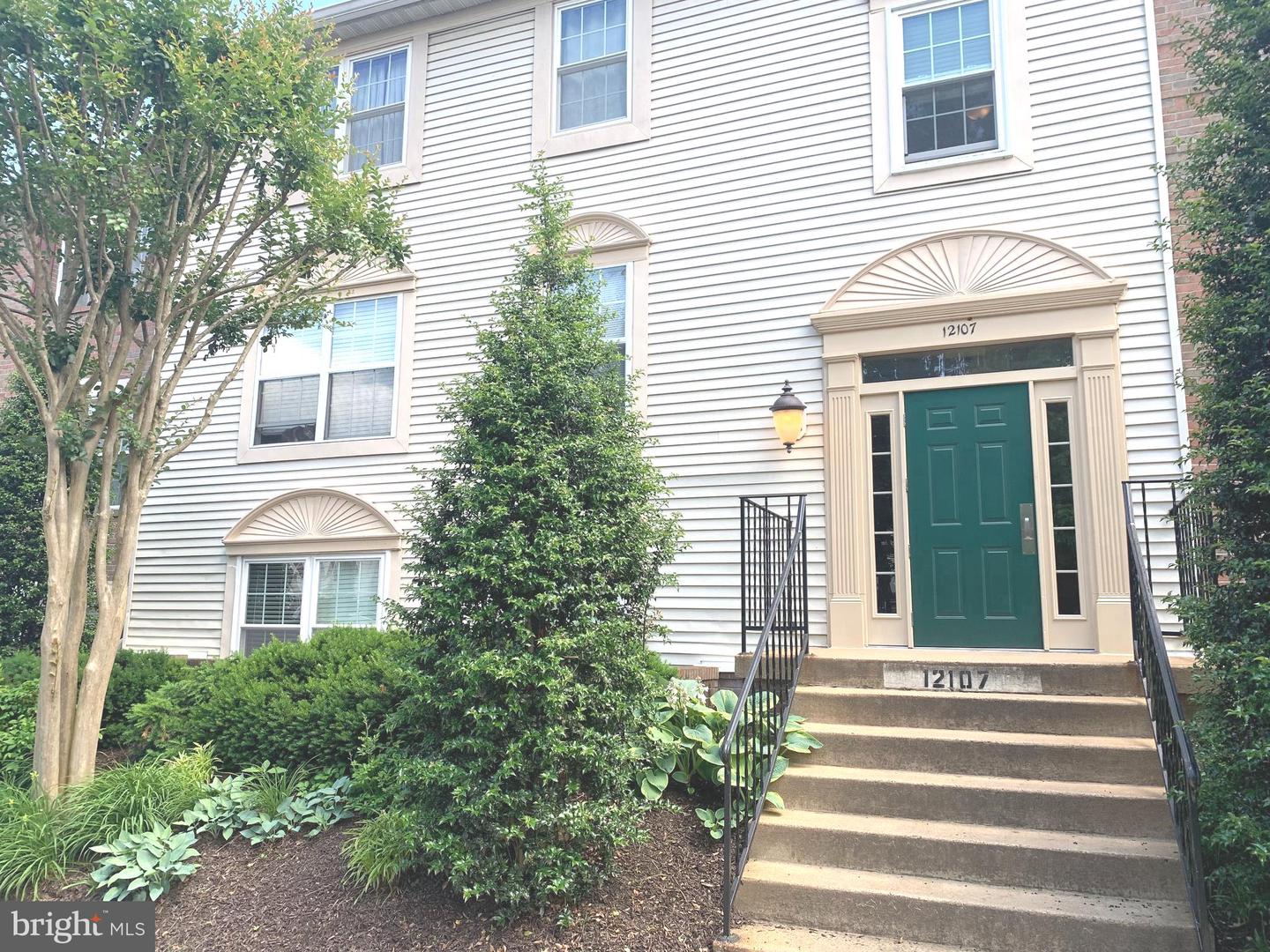 12107 GREEN LEDGE CT #202, FAIRFAX, Virginia 22033, 3 Bedrooms Bedrooms, ,2 BathroomsBathrooms,Residential,For sale,12107 GREEN LEDGE CT #202,VAFX2245238 MLS # VAFX2245238