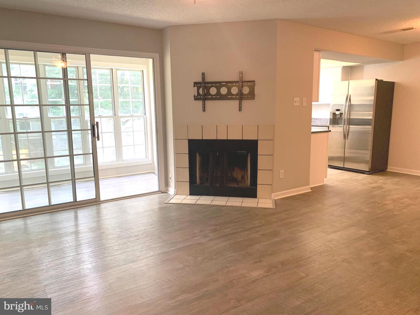 12107 GREEN LEDGE CT #202, FAIRFAX, Virginia 22033, 3 Bedrooms Bedrooms, ,2 BathroomsBathrooms,Residential,For sale,12107 GREEN LEDGE CT #202,VAFX2245238 MLS # VAFX2245238