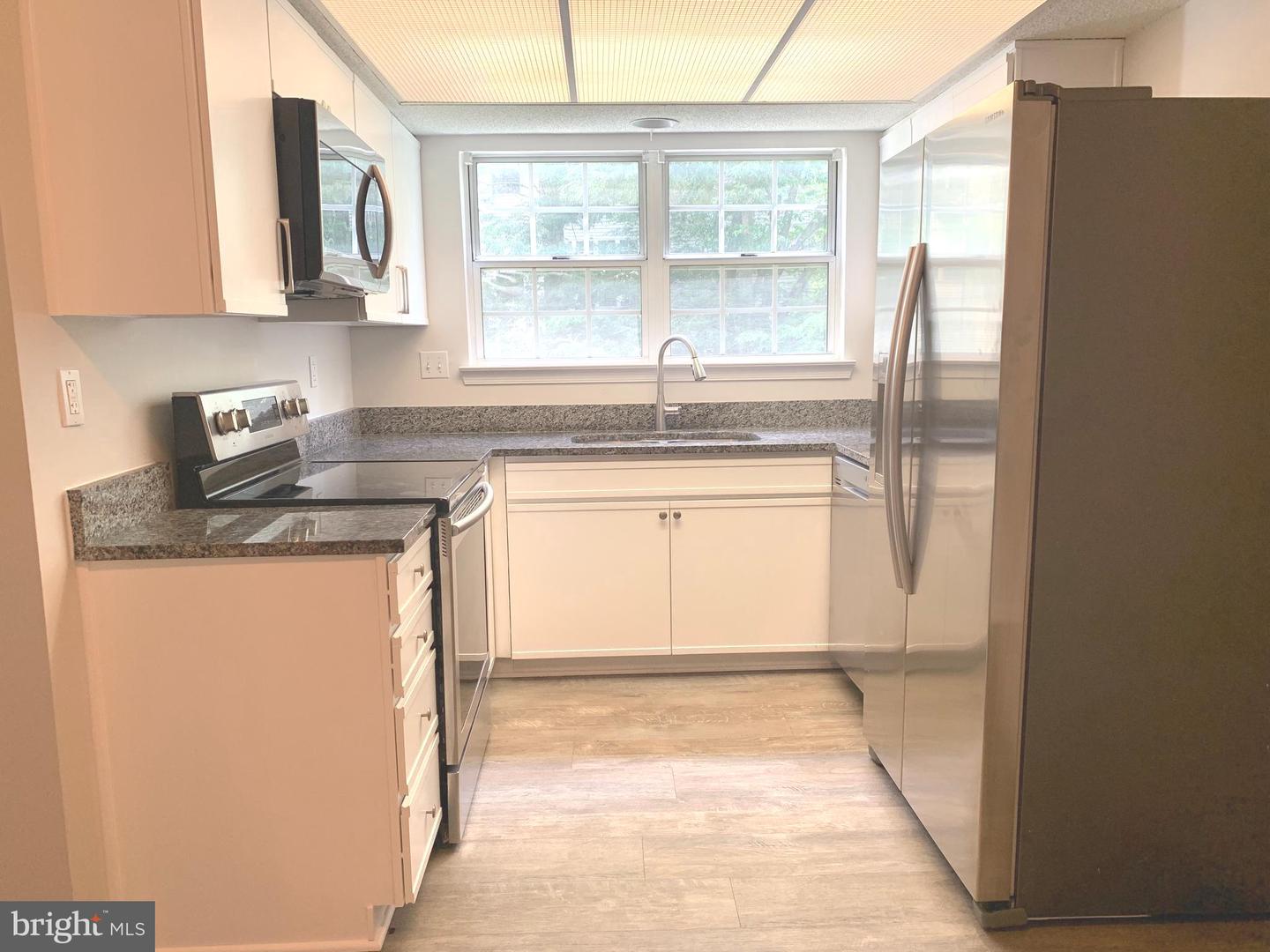 12107 GREEN LEDGE CT #202, FAIRFAX, Virginia 22033, 3 Bedrooms Bedrooms, ,2 BathroomsBathrooms,Residential,For sale,12107 GREEN LEDGE CT #202,VAFX2245238 MLS # VAFX2245238