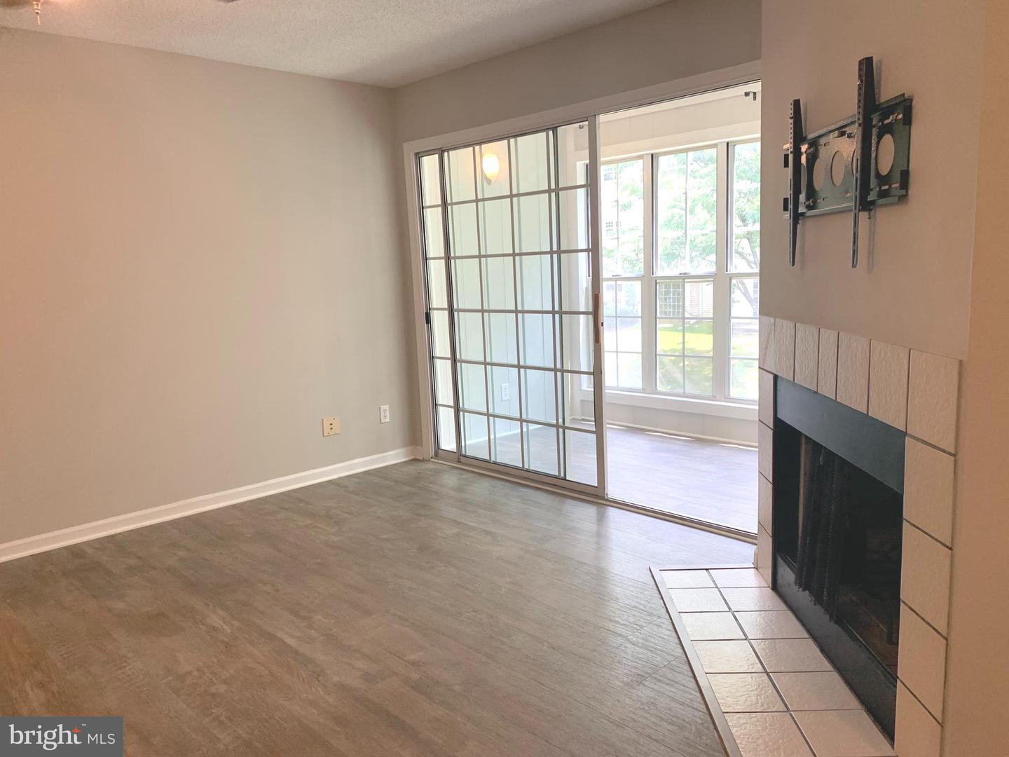 12107 GREEN LEDGE CT #202, FAIRFAX, Virginia 22033, 3 Bedrooms Bedrooms, ,2 BathroomsBathrooms,Residential,For sale,12107 GREEN LEDGE CT #202,VAFX2245238 MLS # VAFX2245238