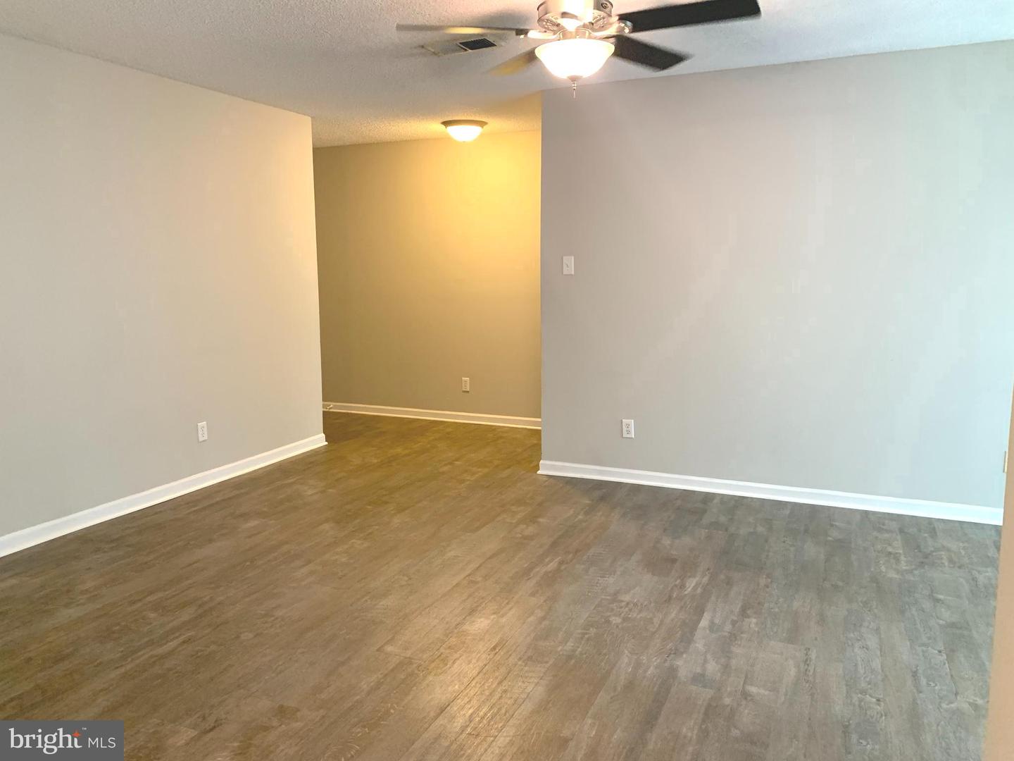 12107 GREEN LEDGE CT #202, FAIRFAX, Virginia 22033, 3 Bedrooms Bedrooms, ,2 BathroomsBathrooms,Residential,For sale,12107 GREEN LEDGE CT #202,VAFX2245238 MLS # VAFX2245238
