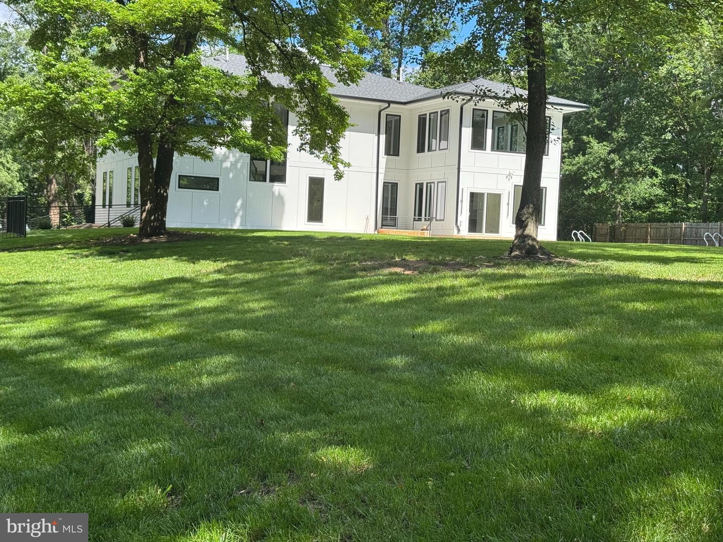5005 RAVENSWORTH RD, ANNANDALE, Virginia 22003, 5 Bedrooms Bedrooms, ,5 BathroomsBathrooms,Residential,For sale,5005 RAVENSWORTH RD,VAFX2245248 MLS # VAFX2245248