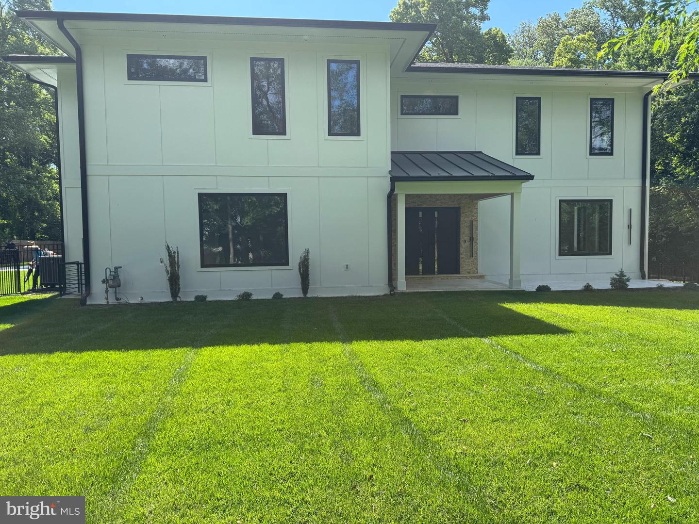5005 RAVENSWORTH RD, ANNANDALE, Virginia 22003, 5 Bedrooms Bedrooms, ,5 BathroomsBathrooms,Residential,For sale,5005 RAVENSWORTH RD,VAFX2245248 MLS # VAFX2245248