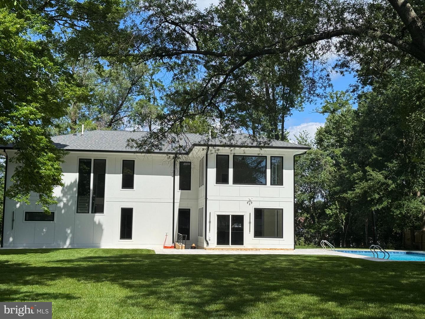 5005 RAVENSWORTH RD, ANNANDALE, Virginia 22003, 5 Bedrooms Bedrooms, ,5 BathroomsBathrooms,Residential,For sale,5005 RAVENSWORTH RD,VAFX2245248 MLS # VAFX2245248