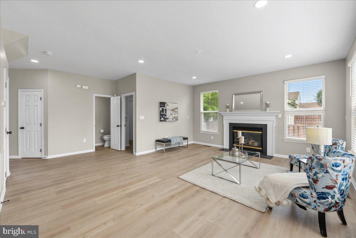 21788 REGENTS PARK CIR, STERLING, Virginia 20166, 4 Bedrooms Bedrooms, ,2 BathroomsBathrooms,Residential,For sale,21788 REGENTS PARK CIR,VALO2098696 MLS # VALO2098696