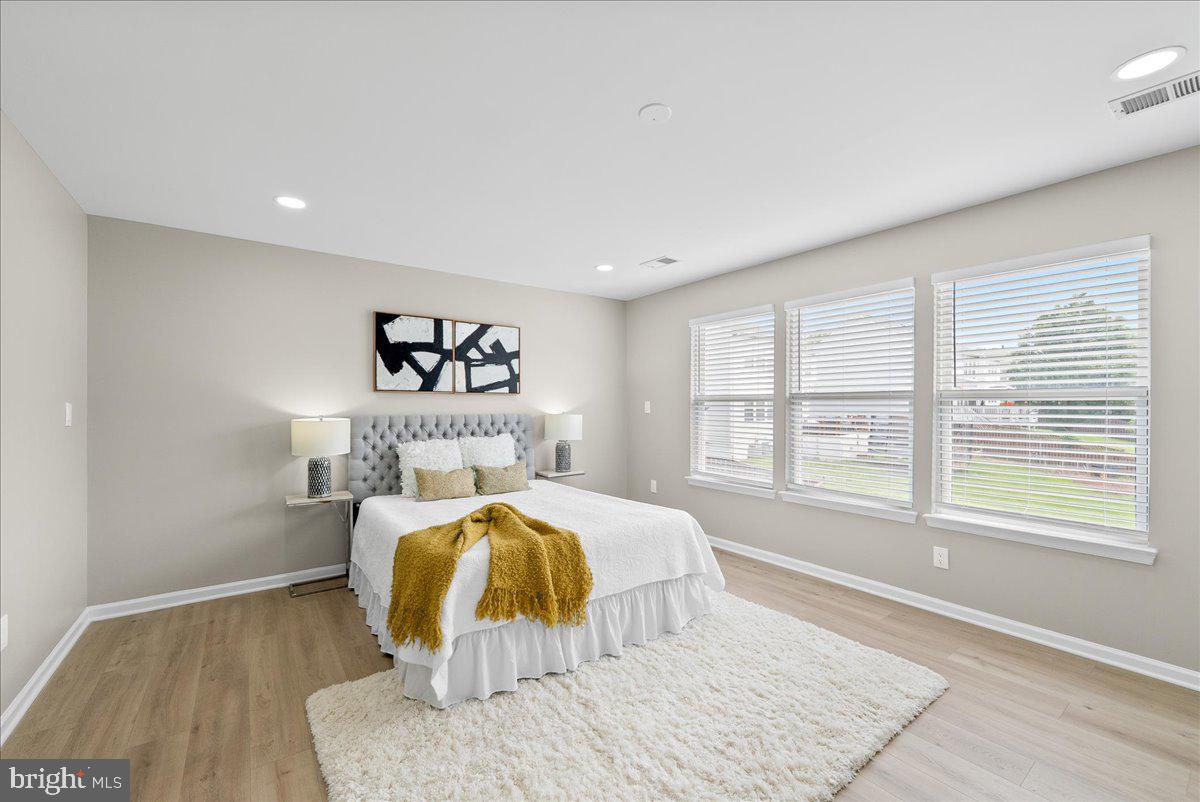 21788 REGENTS PARK CIR, STERLING, Virginia 20166, 4 Bedrooms Bedrooms, ,2 BathroomsBathrooms,Residential,For sale,21788 REGENTS PARK CIR,VALO2098696 MLS # VALO2098696