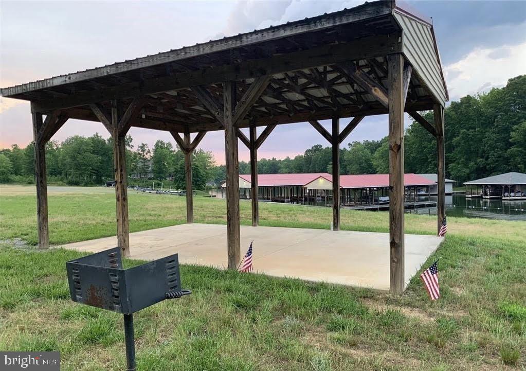 200 PROMISE LN, BUMPASS, Virginia 23024, 6 Bedrooms Bedrooms, 16 Rooms Rooms,4 BathroomsBathrooms,Residential,For sale,200 PROMISE LN,VALA2007966 MLS # VALA2007966