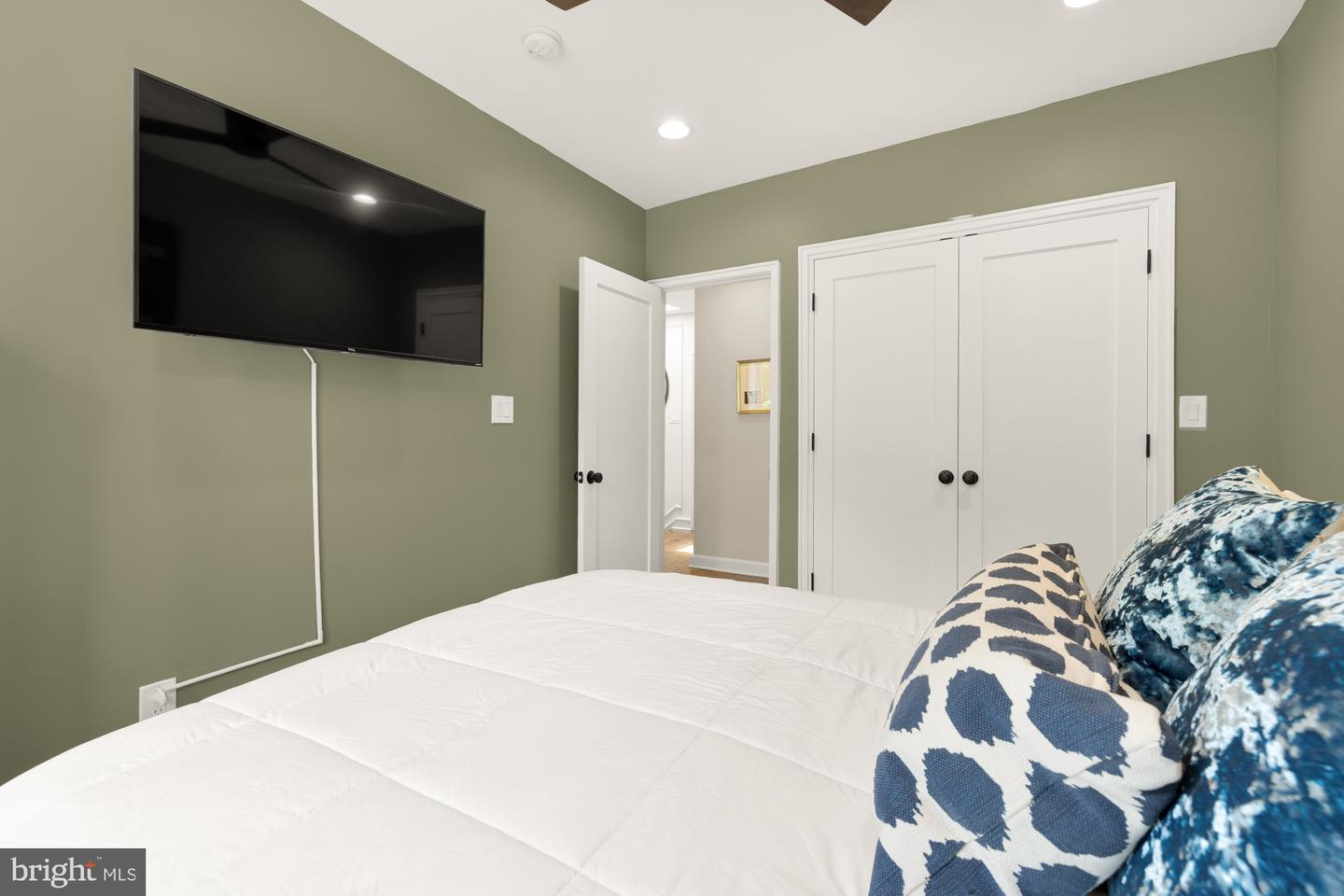 1217 CARROLLSBURG PL SW, WASHINGTON, District Of Columbia 20024, 3 Bedrooms Bedrooms, ,2 BathroomsBathrooms,Residential,For sale,1217 CARROLLSBURG PL SW,DCDC2203914 MLS # DCDC2203914