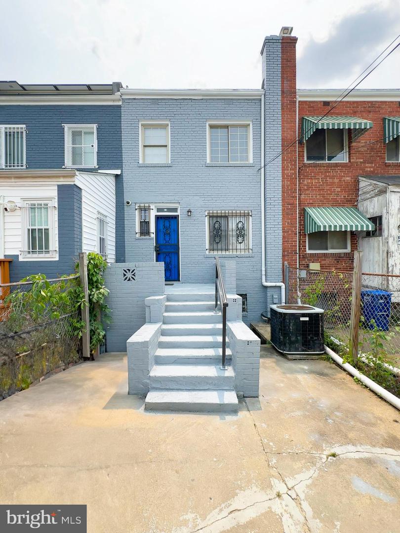 130 36TH ST NE, WASHINGTON, District Of Columbia 20019, 3 Bedrooms Bedrooms, ,2 BathroomsBathrooms,Residential,For sale,130 36TH ST NE,DCDC2204002 MLS # DCDC2204002