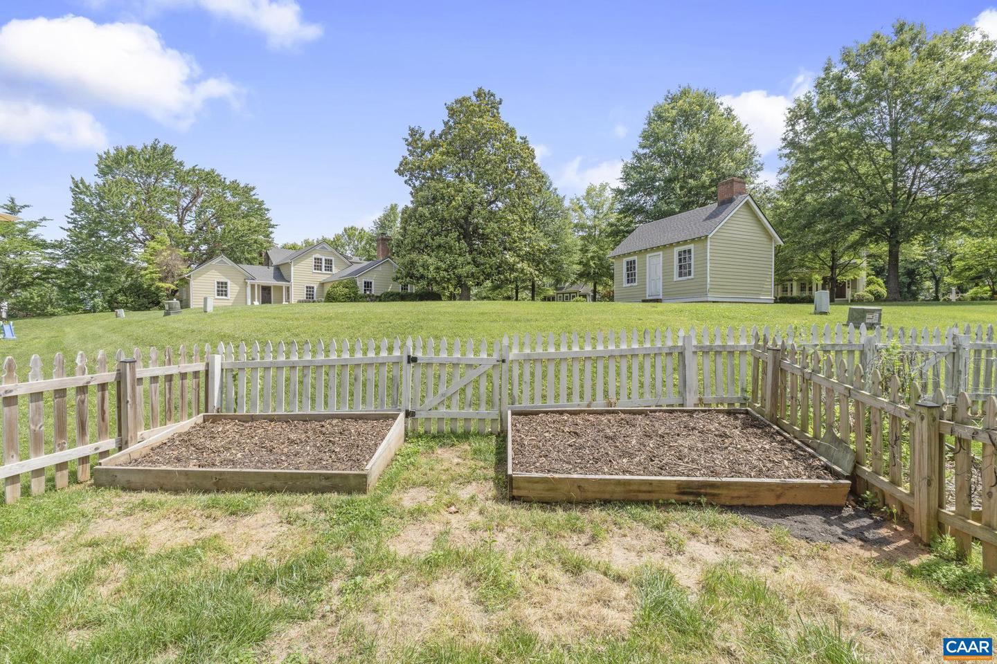 1692 WICKHAM WAY, CHARLOTTESVILLE, Virginia 22901, 4 Bedrooms Bedrooms, ,2 BathroomsBathrooms,Residential,For sale,1692 WICKHAM WAY,665332 MLS # 665332