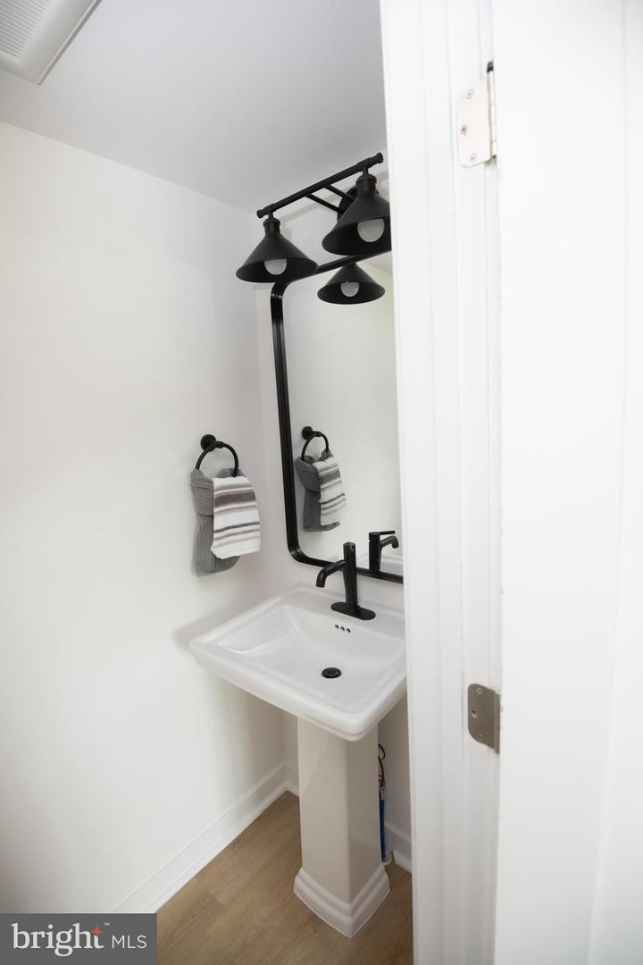 507 ASH ST, STRASBURG, Virginia 22657, 3 Bedrooms Bedrooms, ,2 BathroomsBathrooms,Residential,For sale,507 ASH ST,VASH2011636 MLS # VASH2011636