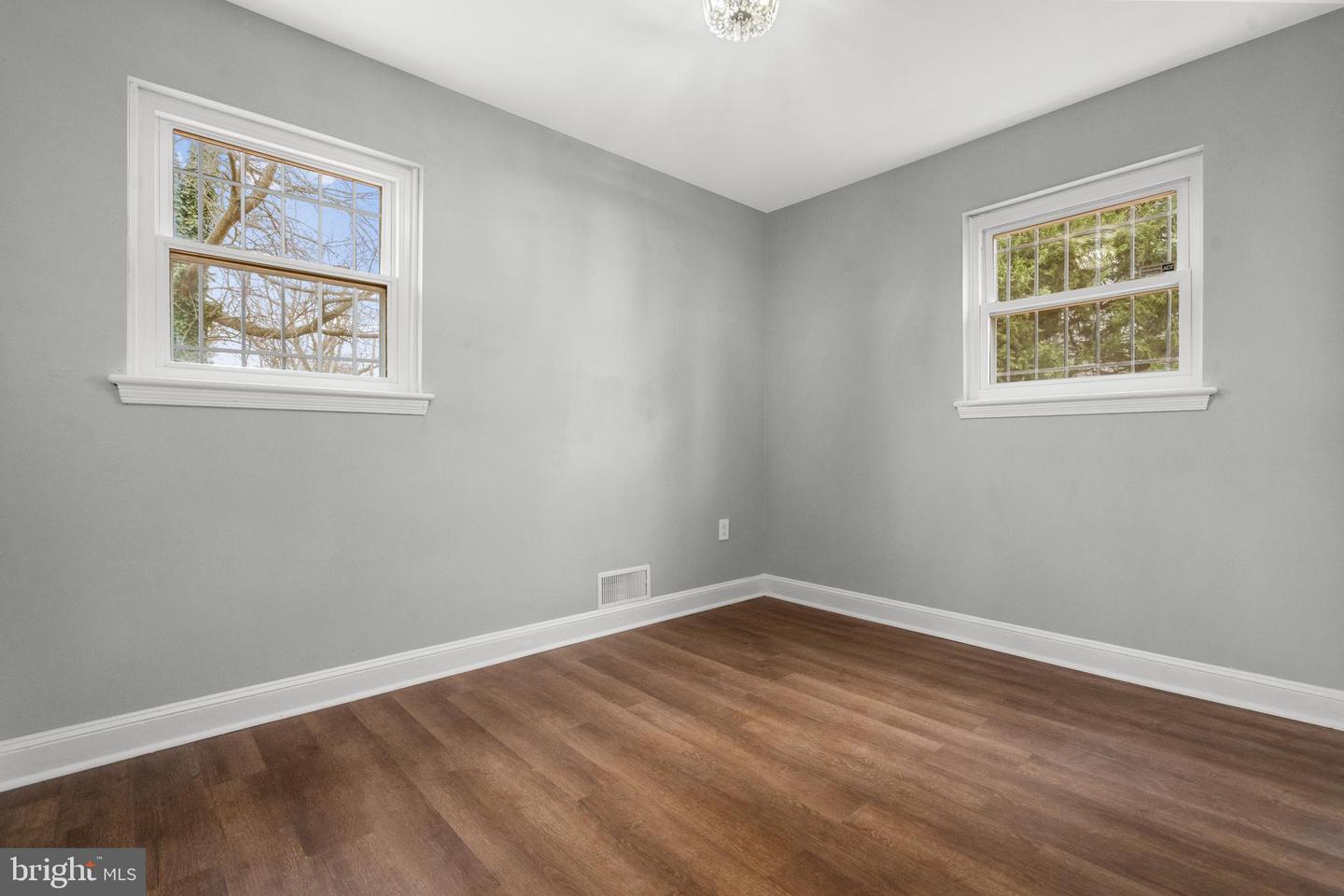 140 WILMINGTON PL SE, WASHINGTON, District Of Columbia 20032, 4 Bedrooms Bedrooms, ,2 BathroomsBathrooms,Residential,For sale,140 WILMINGTON PL SE,DCDC2204040 MLS # DCDC2204040