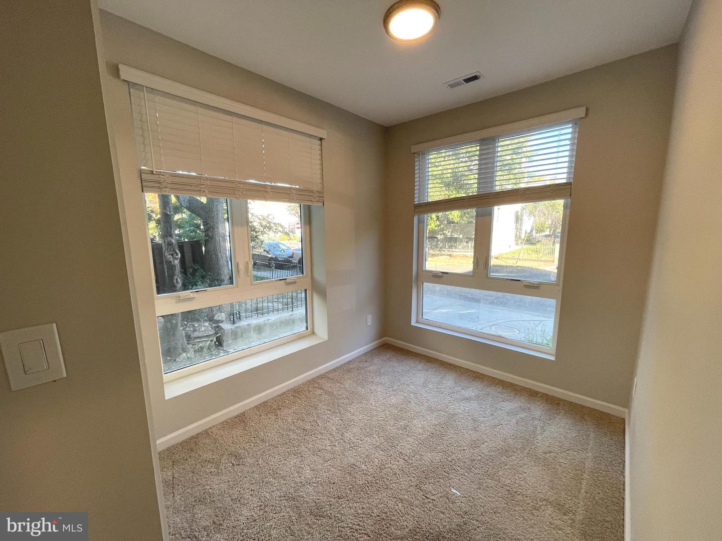 1307 K ST SE #101, WASHINGTON, District Of Columbia 20003, 1 Bedroom Bedrooms, ,1 BathroomBathrooms,Residential,For sale,1307 K ST SE #101,DCDC2204046 MLS # DCDC2204046