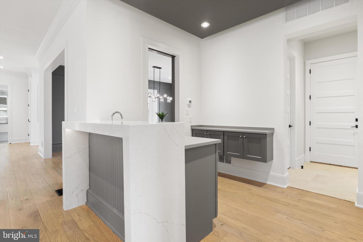 310 JOHNSON ST SW, VIENNA, Virginia 22180, 6 Bedrooms Bedrooms, ,5 BathroomsBathrooms,Residential,For sale,310 JOHNSON ST SW,VAFX2245430 MLS # VAFX2245430