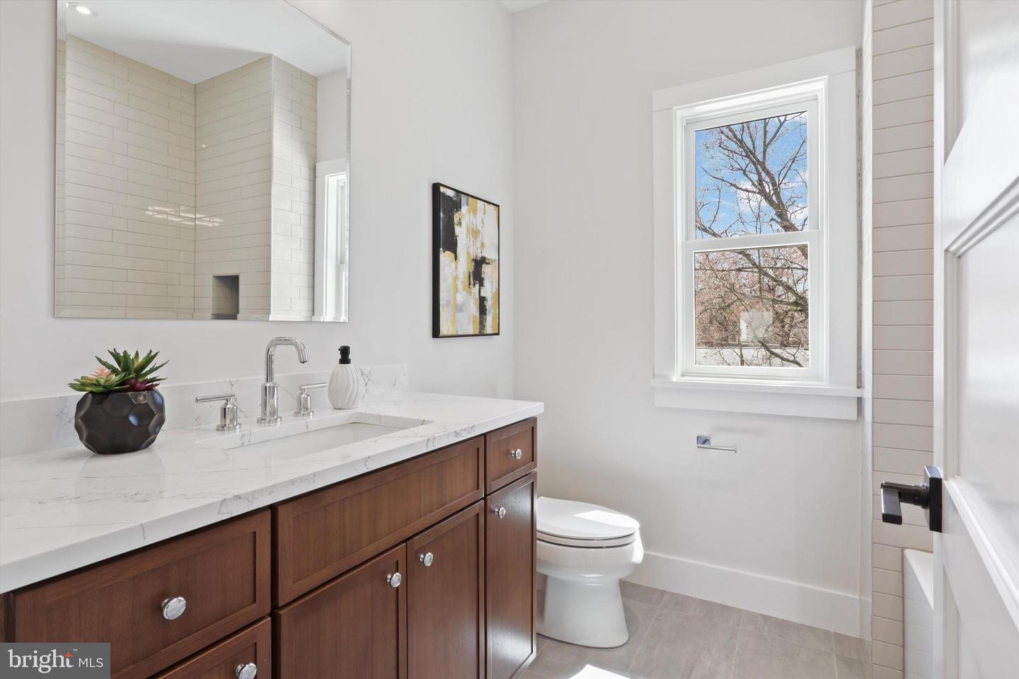 310 JOHNSON ST SW, VIENNA, Virginia 22180, 6 Bedrooms Bedrooms, ,5 BathroomsBathrooms,Residential,For sale,310 JOHNSON ST SW,VAFX2245430 MLS # VAFX2245430